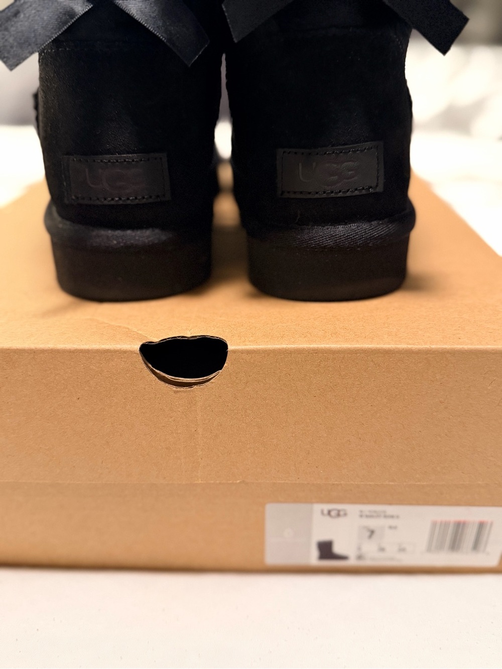 UGG Women’s Bailey Bow II - Picture 2 of 5